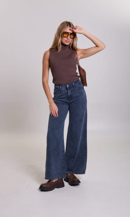 Wide leg tiro alto clásico color azul con tizado laser - Viviane